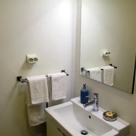 Go Pt - Private Challet With Swimming Pool And Garden Parede