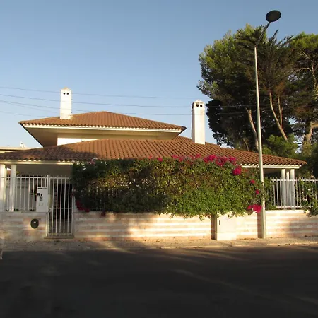 Go Pt - Private Challet With Swimming Pool And Garden Parede