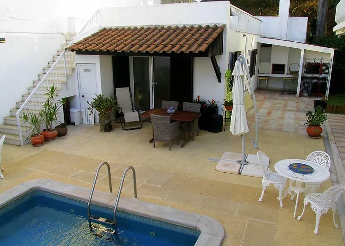 Go Pt - Private Challet With Swimming Pool And Garden Parede