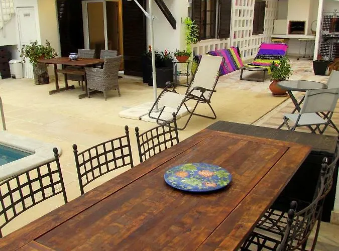 Villa Go Pt - Private Challet With Swimming Pool And Garden Parede