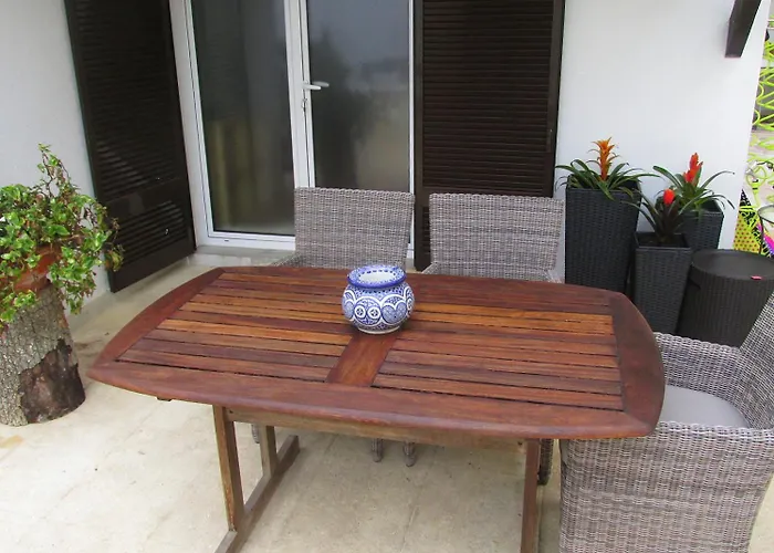 Villa Go Pt - Private Challet With Swimming Pool And Garden